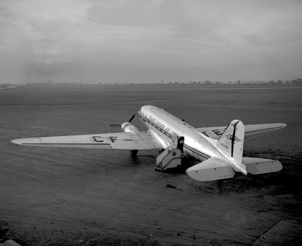 Trans Canada Airlines Douglas DC-3  CF-TEE