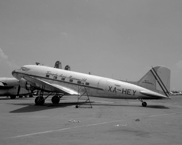 Transportes aerea Mexicanas SA Douglas DC-3  XA-HEY
