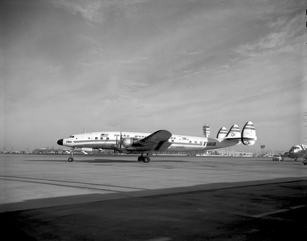 Trans World Airlines (TWA) Lockheed L-1049G Super Constellation N7122C