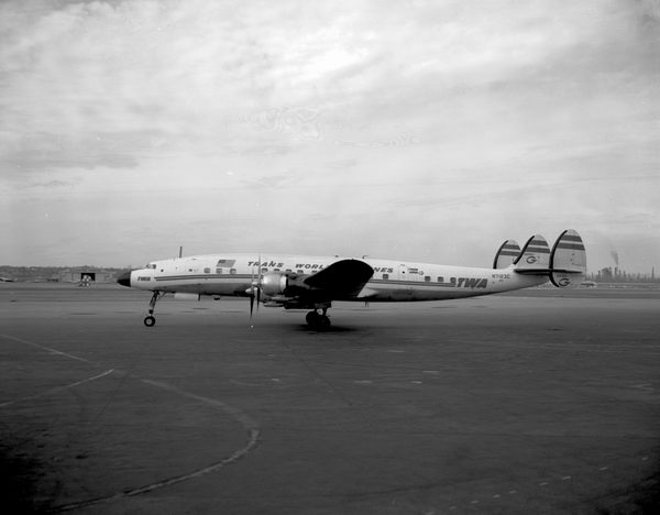 Trans World Airlines (TWA) Lockheed L-1049G Super Constellation N7123C