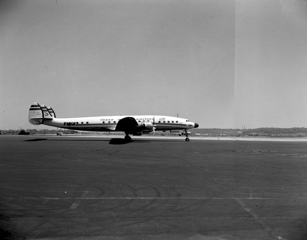 Trans World Airlines (TWA) Lockheed L-1049G Super Constellation N7124C