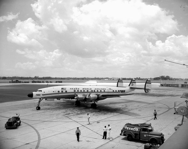 Trans World Airlines (TWA) Lockheed L-1049G Super Constellation N7128C