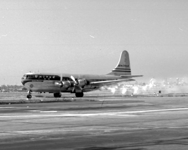 United Air Lines (UAL) Boeing 377 Stratocruiser N31228