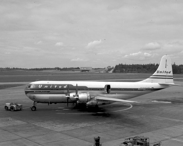 United Air Lines (UAL) Boeing 377 Stratocruiser N31228