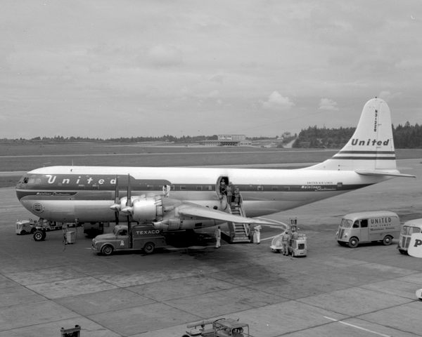 United Air Lines (UAL) Boeing 377 Stratocruiser N31228