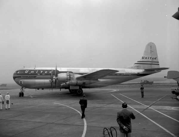 United Air Lines (UAL) Boeing 377 Stratocruiser N31231