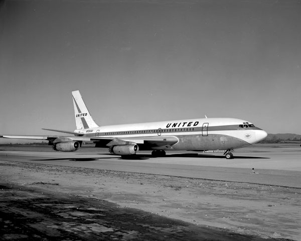 United Air Lines (UAL) Boeing 720-022  N7203U