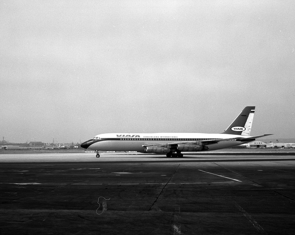 VIASA Convair 880  YV-C-VIA