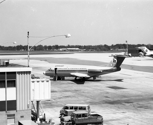 Aviateca Fokker F-28-1000 Fellowship TG-CAO