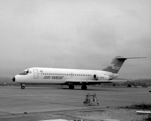 Air West Douglas DC-9-11  N948L