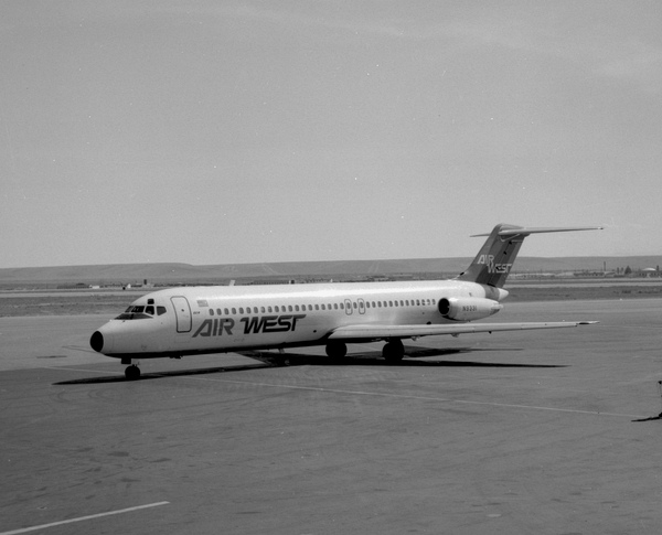 Air West Douglas DC-9-31  N9331