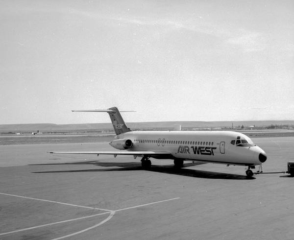 Air West Douglas DC-9-31  N9331