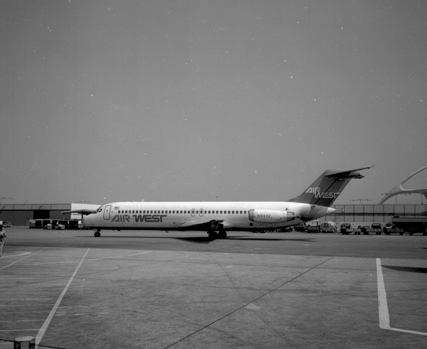Air West Douglas DC-9-31  N9332