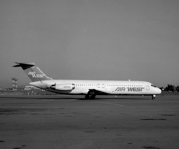 Air West Douglas DC-9-31  N9336