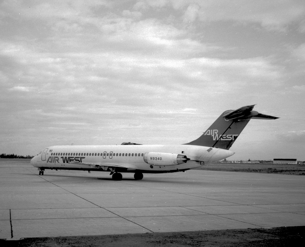 Air West Douglas DC-9-31  N9340