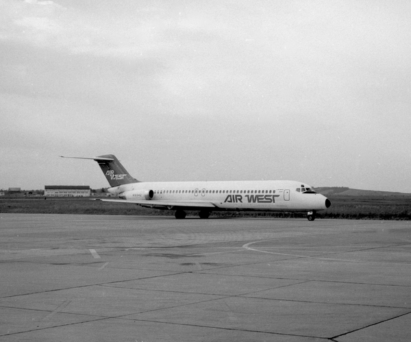 Air West Douglas DC-9-31  N9342