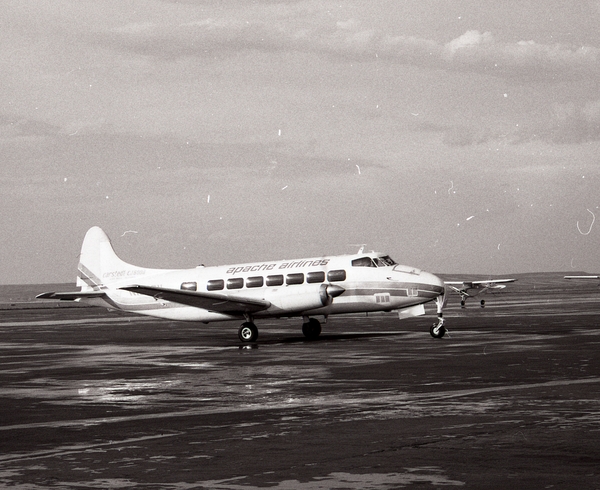Apache Airlines De Havilland  DH-104 Caestedt Dove CJ1600a N1563V