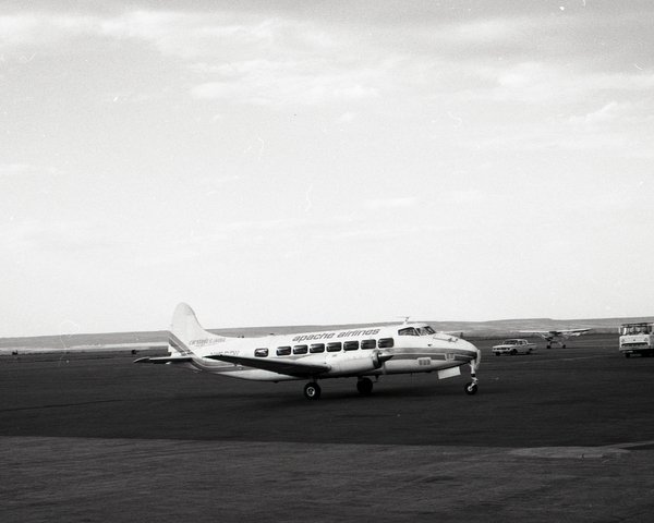 Apache Airlines De Havilland  DH-104 Caestedt Dove CJ1600a N1563V