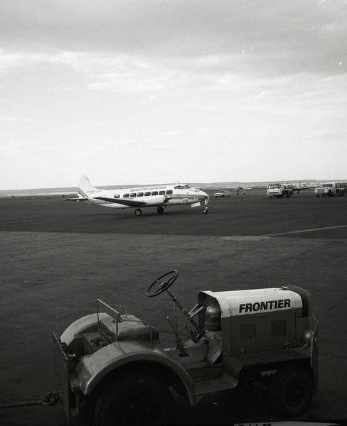 Apache Airlines De Havilland  DH-104 Caestedt Dove CJ1600a N1563V