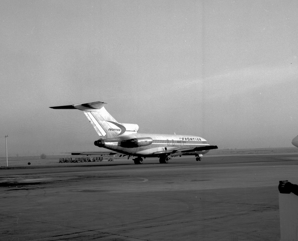 Frontier Airlines Boeing 727-291  N7276F