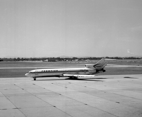 Frontier Airlines Boeing 727-291  N7276F