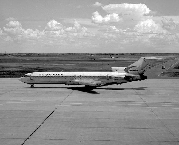 Frontier Airlines Boeing 727-291  N7276F