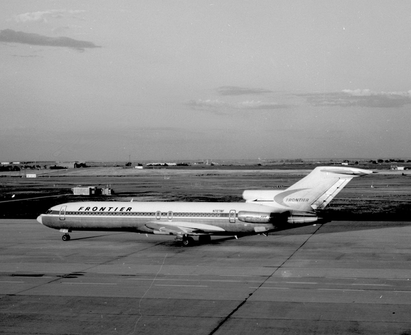 Frontier Airlines Boeing 727-291  N7278F