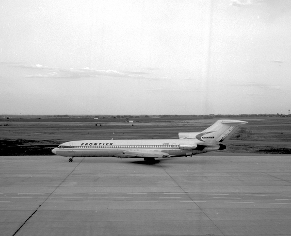 Frontier Airlines Boeing 727-291  N7279F