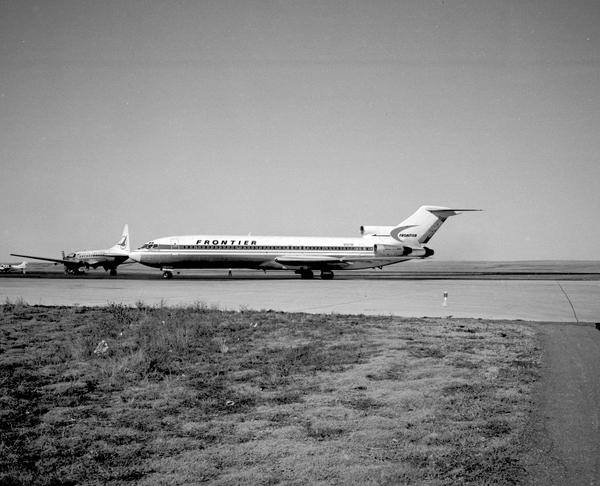 Frontier Airlines Boeing 727-291  N7279F