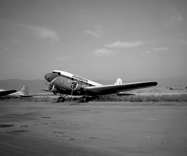 Johnson Flying Service Douglas DC-2-118B  N4867V