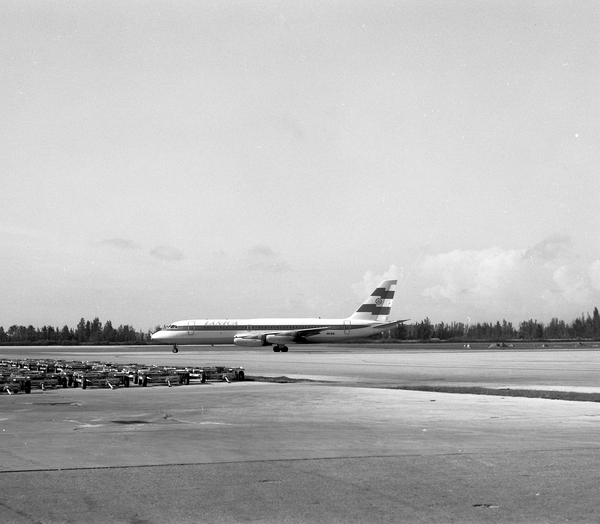 Lanica Convair 880-22-1  AN-BIA