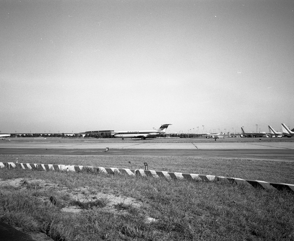 Mohawk  British Aircraft Corp (BAC) 1-11 201AU  N1130J