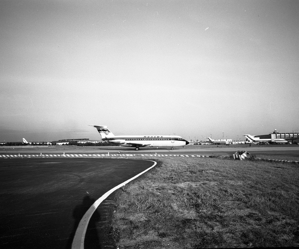 Mohawk  British Aircraft Corp (BAC) 1-11 201AU  N1130J