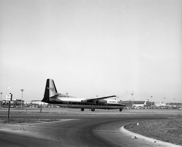 Mohawk  Fairchild Hiller FH-227B  N7820M