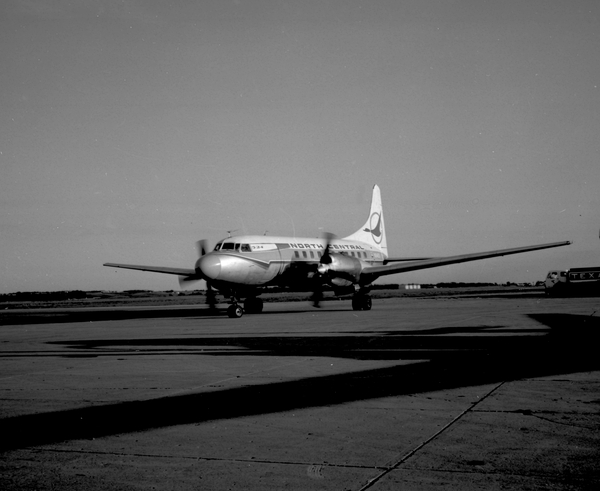 North Central Airlines Convair 580  N3423