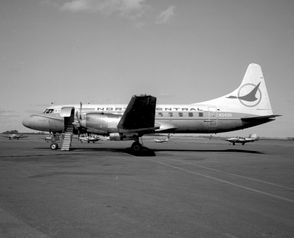 North Central Airlines Convair 580  N3430