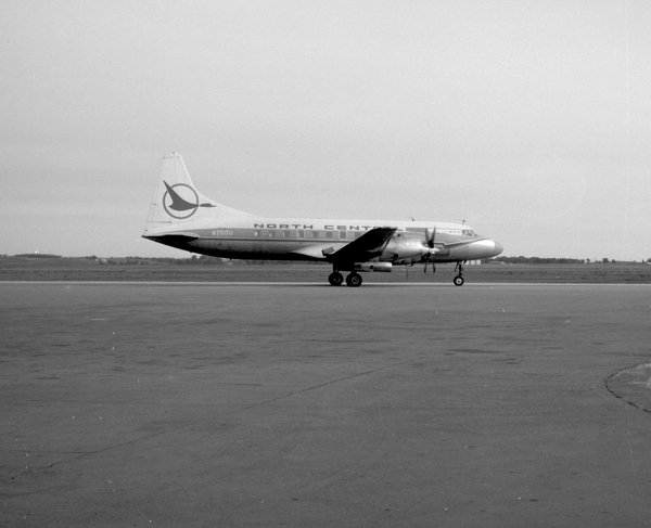 North Central Airlines Convair 580  N7517U