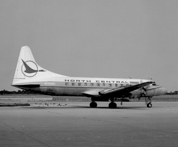 North Central Airlines Convair 580  N7528U