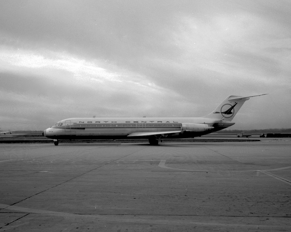 North Central Airlines Douglas DC-9-31  N962N