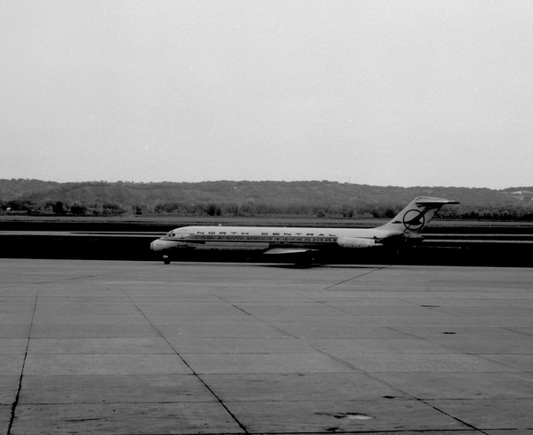 North Central Airlines Douglas DC-9-31  N963N