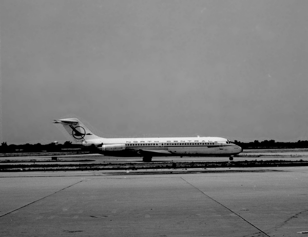 North Central Airlines Douglas DC-9-31  N964N