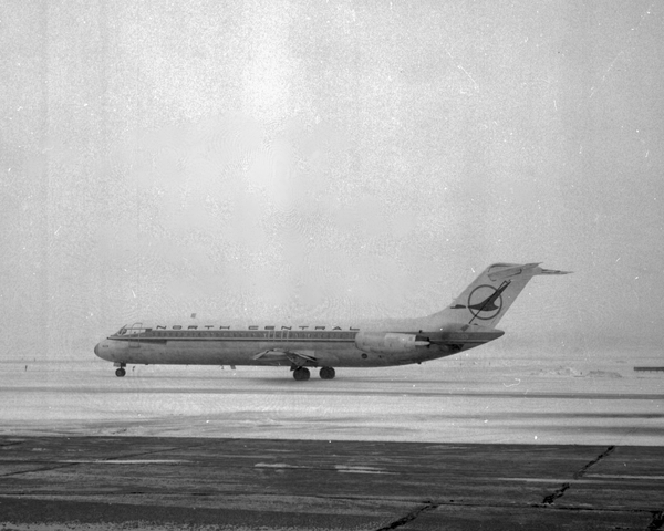 North Central Airlines Douglas DC-9-31  N965N