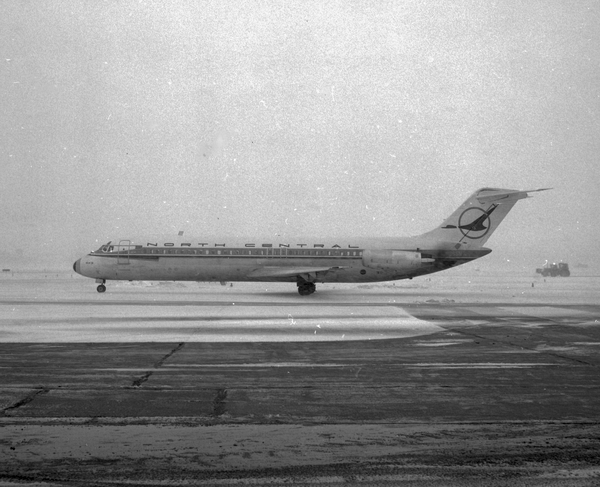 North Central Airlines Douglas DC-9-31  N965N