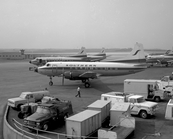 Southern Airways Martin 404  N142S