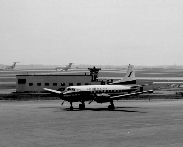Southern Airways Martin 404  N143S