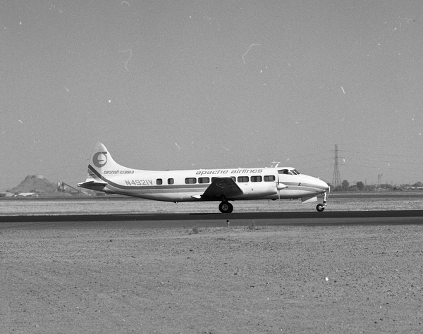 Apache Airlines DeHavilland DH-104  N4921V