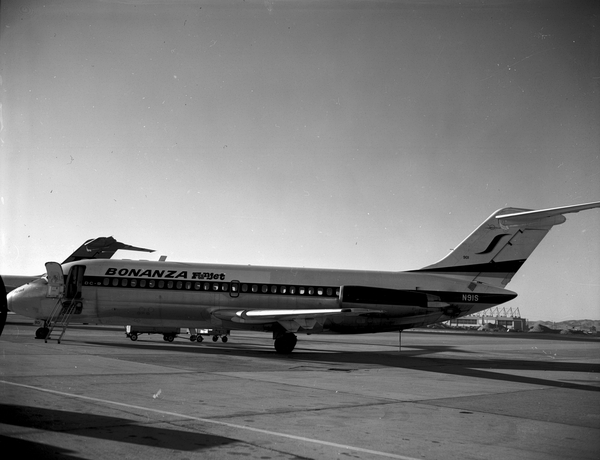 Bonanza Airlines Douglas DC-9-15  N91S