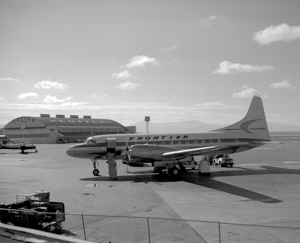 Frontier Airlines Convair 580  N73106