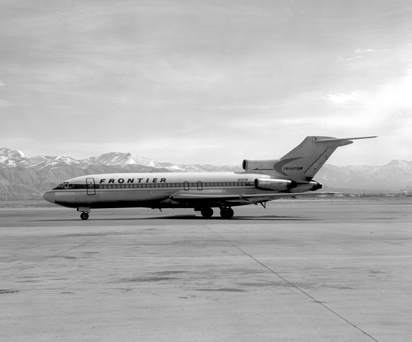 Frontier Airlines Boeing 727-191  N7271F