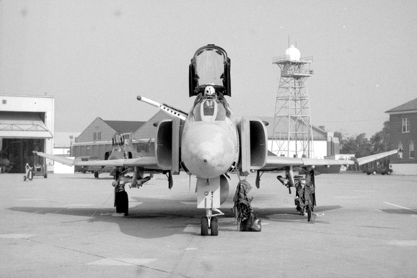 USMC McDonnell F-4J Phantom 153823